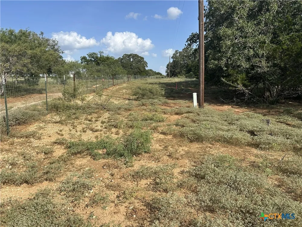 240 Private Road 4601 Road Waelder, TX 78959