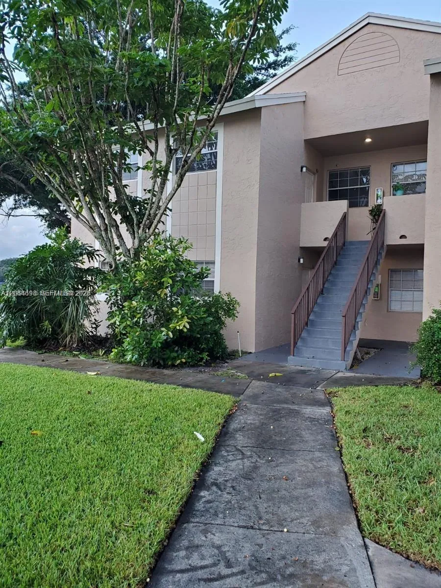 1851 NW 96th Ter #6C Pembroke Pines, FL 33024