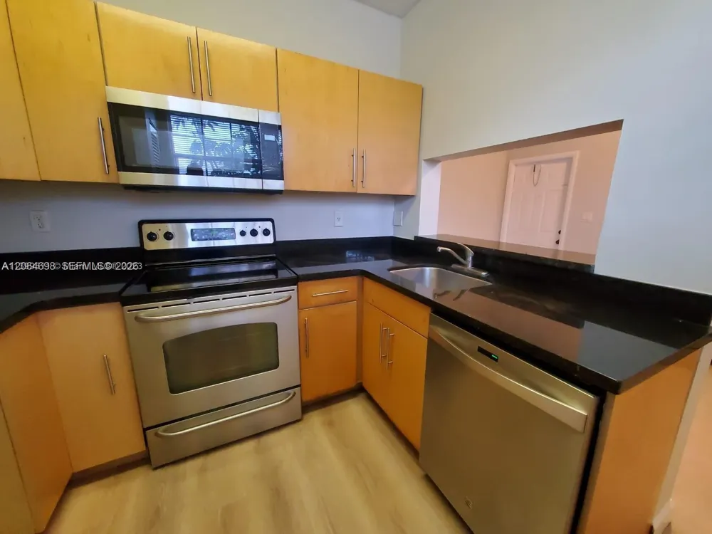 1851 NW 96th Ter #6C Pembroke Pines, FL 33024