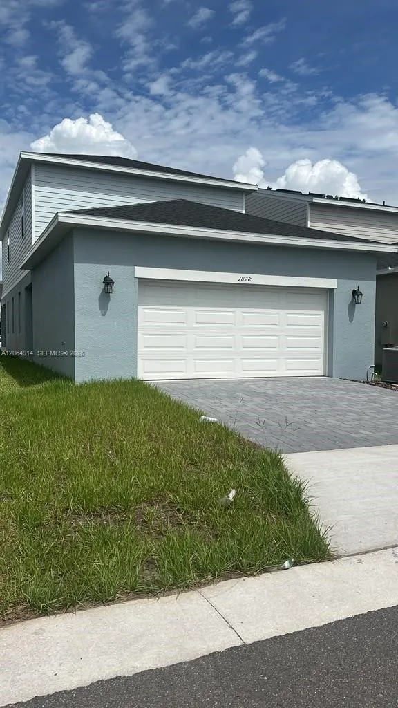 1828 SHADOW BOX BEND #1828 Saint Cloud, FL 34771