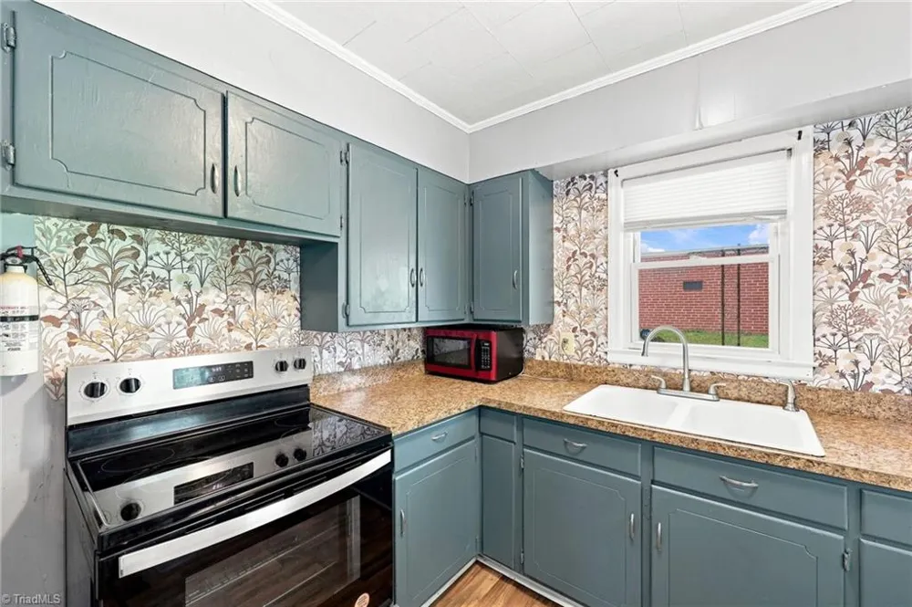 1208 Wallace Street Burlington, NC 27217