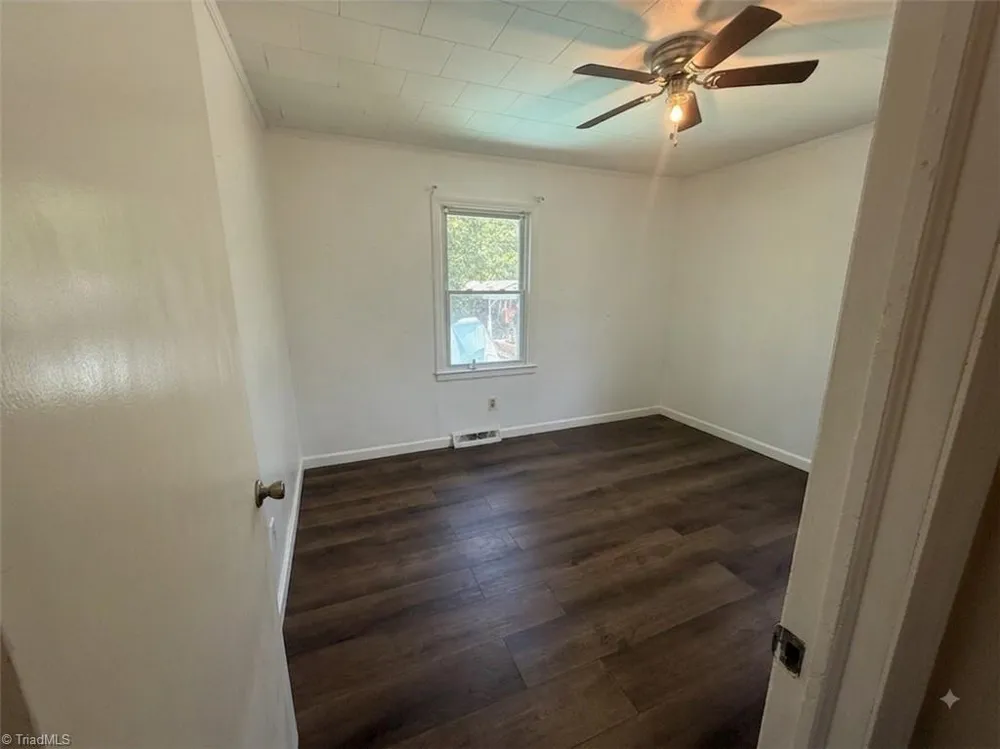 1208 Wallace Street Burlington, NC 27217