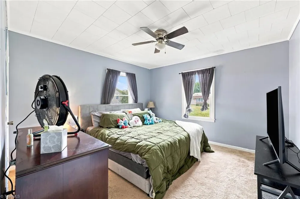 1208 Wallace Street Burlington, NC 27217