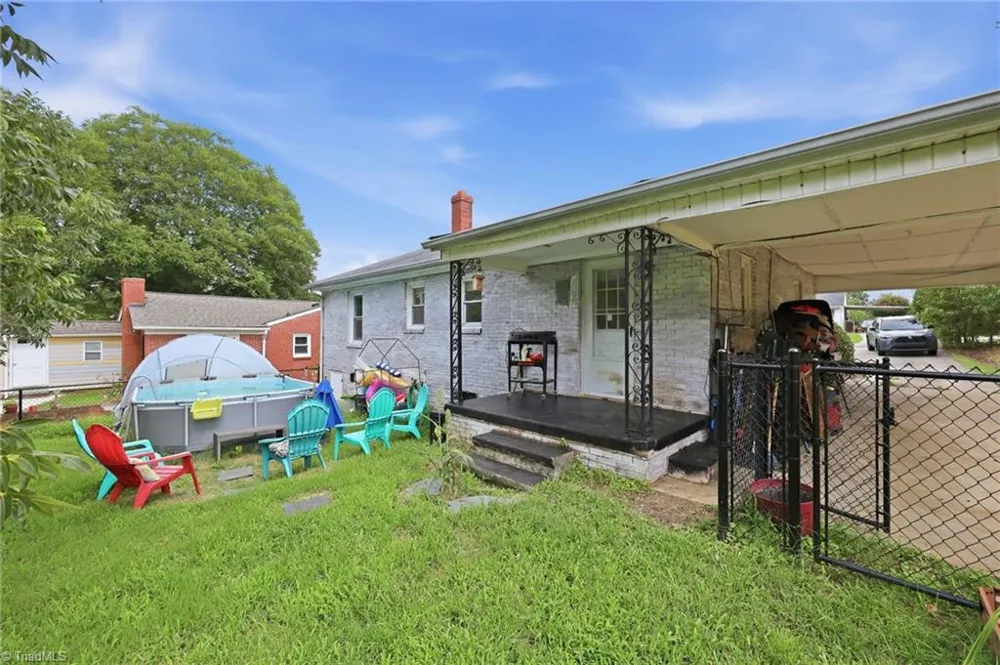 1208 Wallace Street Burlington, NC 27217