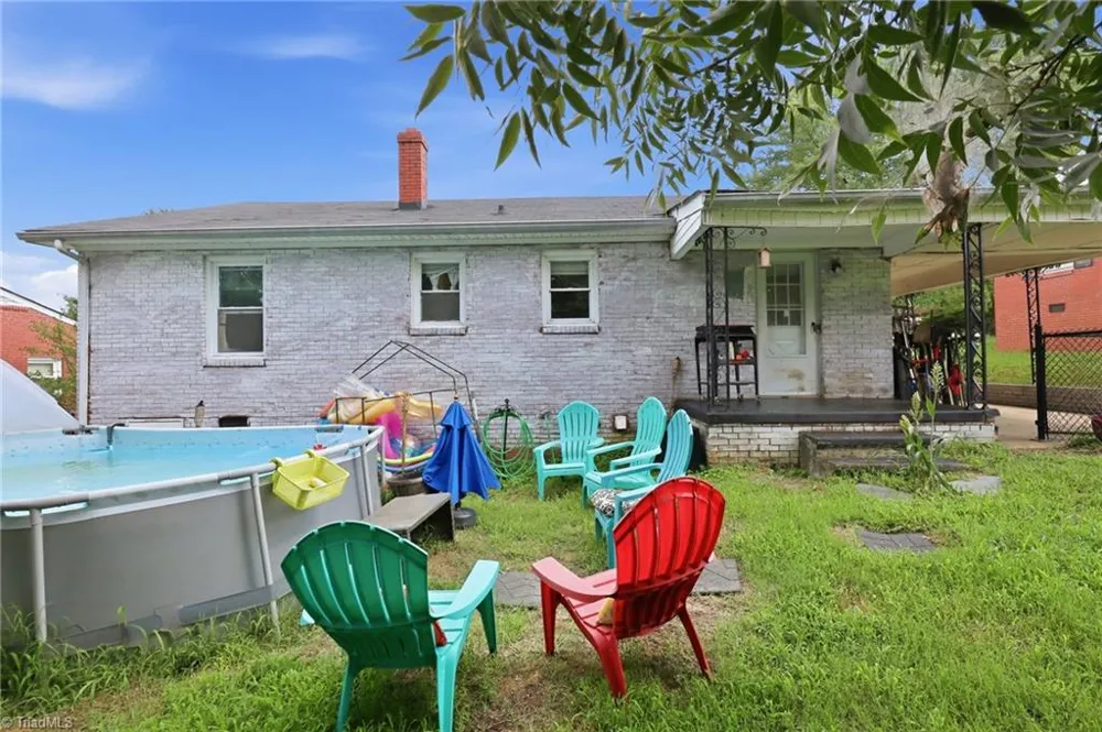 1208 Wallace Street Burlington, NC 27217