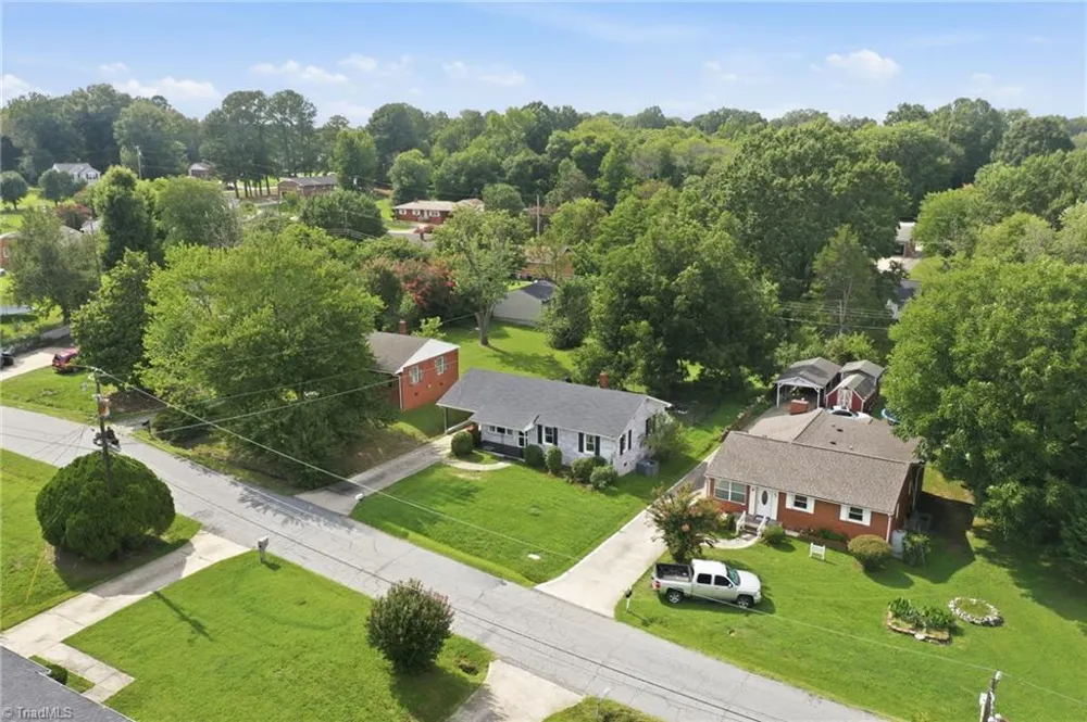 1208 Wallace Street Burlington, NC 27217