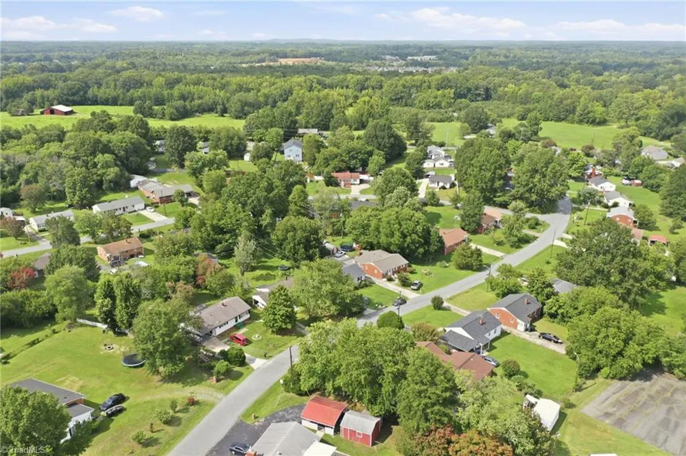 1208 Wallace Street Burlington, NC 27217