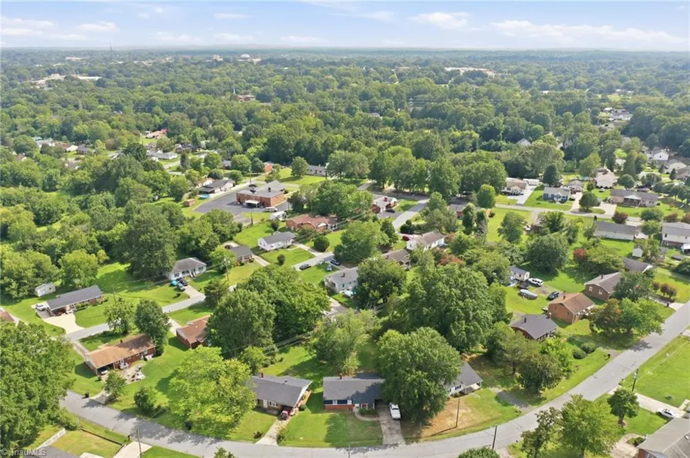 1208 Wallace Street Burlington, NC 27217