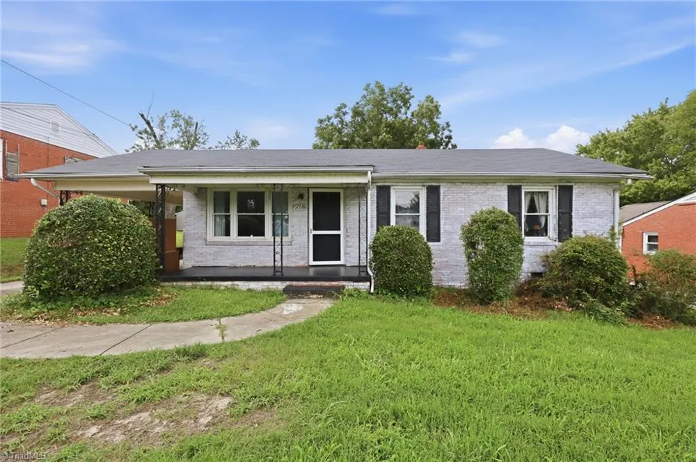 1208 Wallace Street Burlington, NC 27217