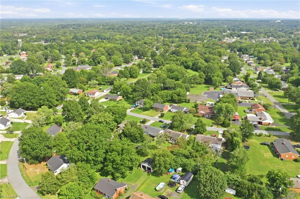 1208 Wallace Street Burlington, NC 27217