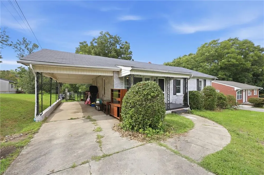 1208 Wallace Street Burlington, NC 27217