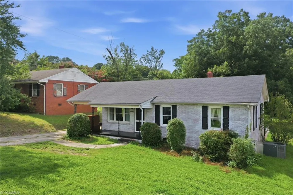 1208 Wallace Street Burlington, NC 27217