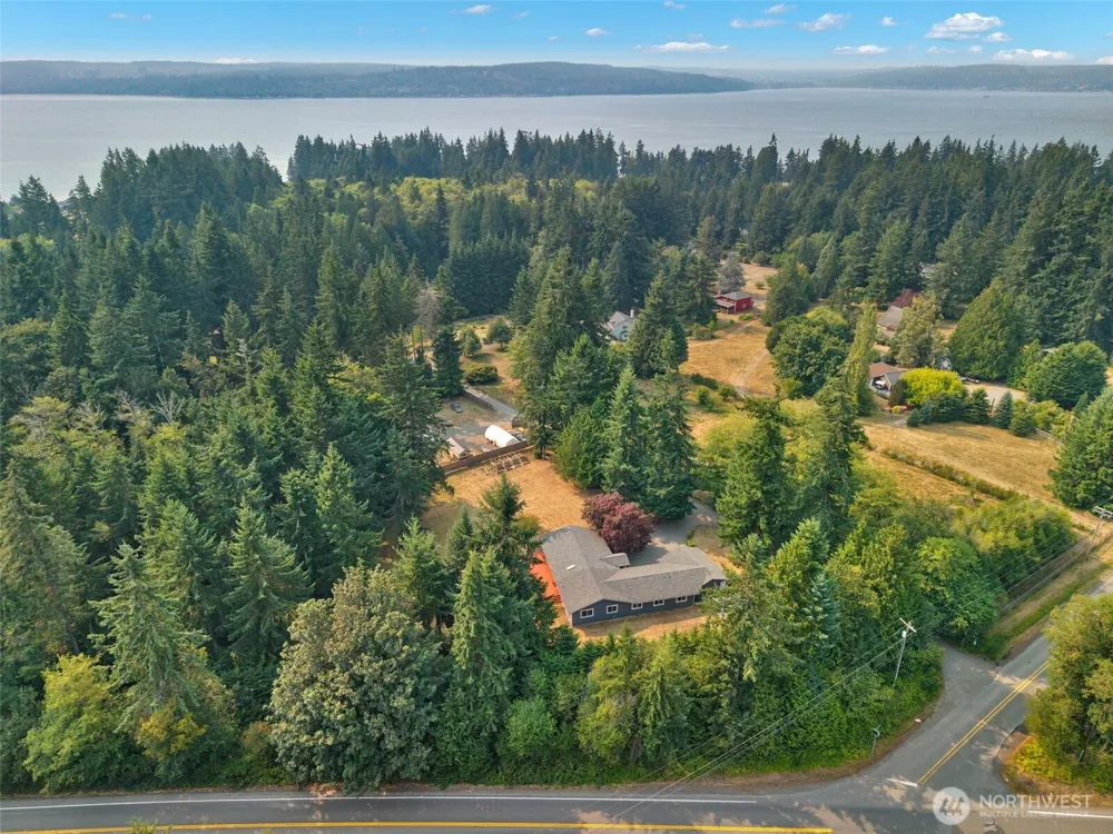 635 NE Stenman Lane Poulsbo, WA 98370
