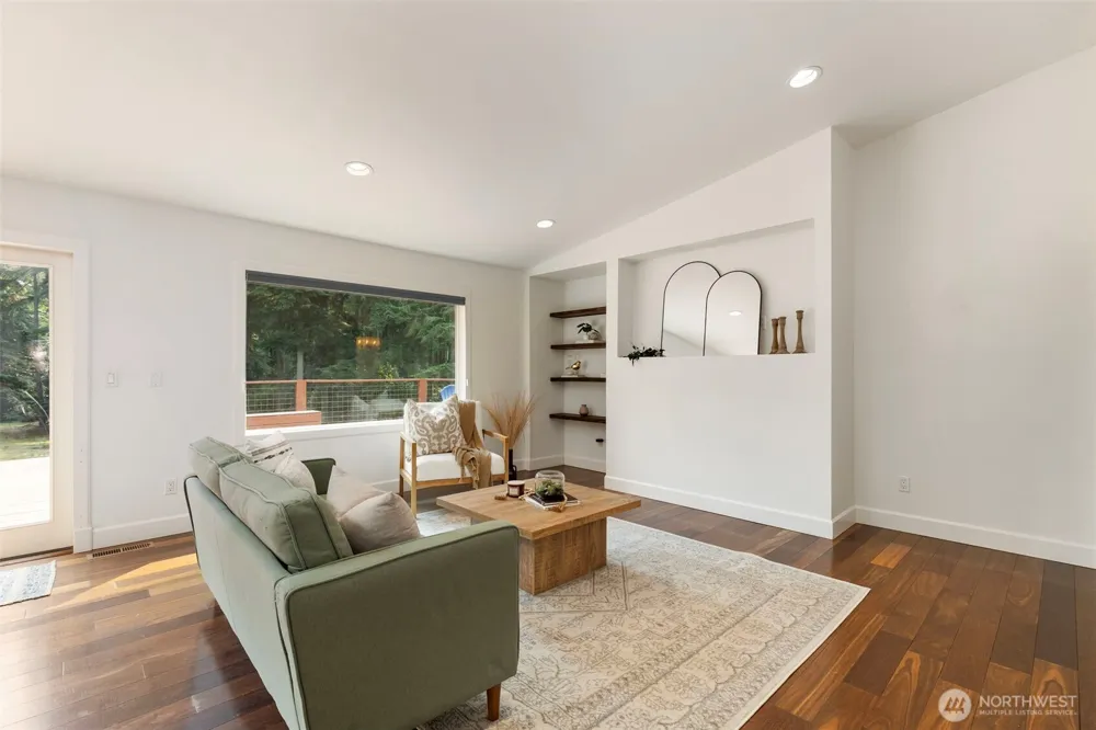635 NE Stenman Lane Poulsbo, WA 98370