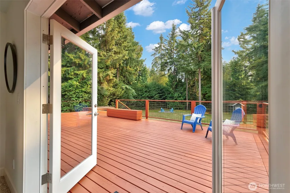 635 NE Stenman Lane Poulsbo, WA 98370