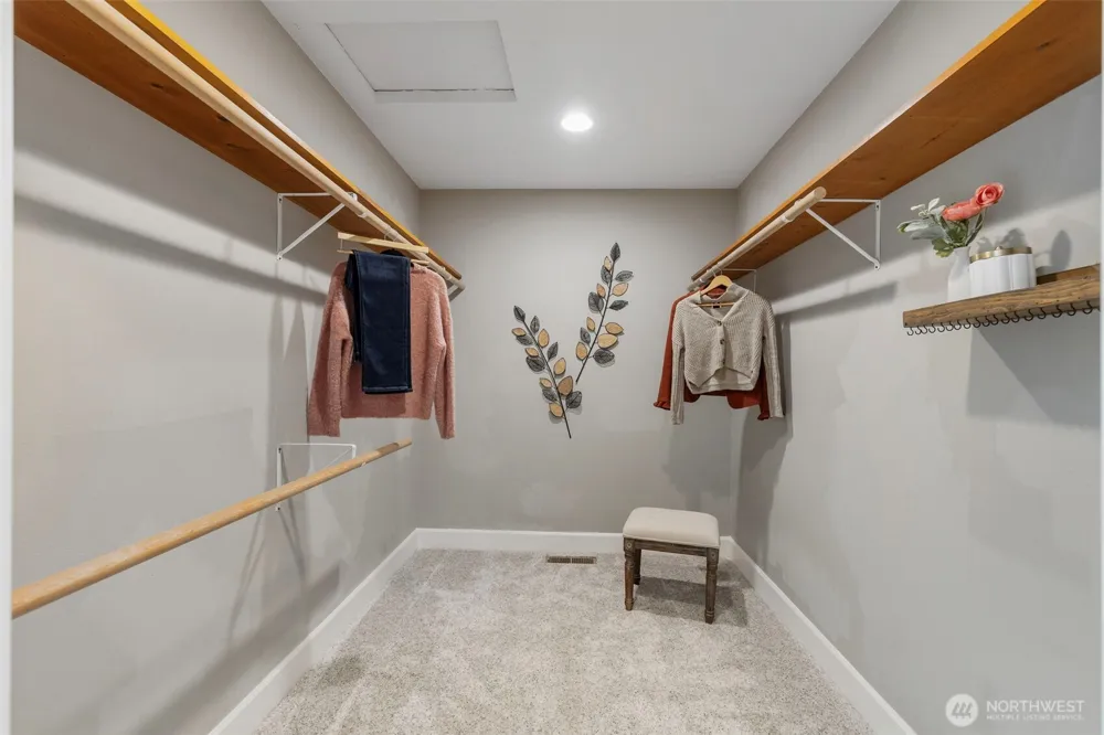 635 NE Stenman Lane Poulsbo, WA 98370
