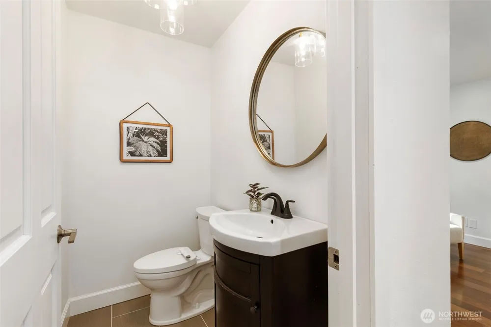 635 NE Stenman Lane Poulsbo, WA 98370