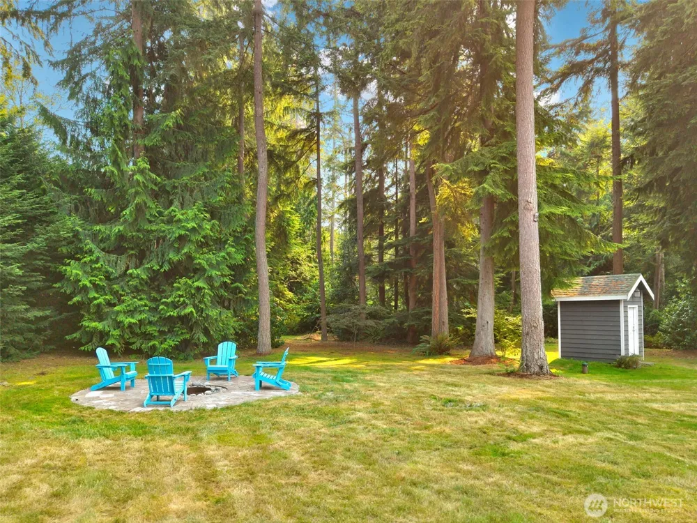 635 NE Stenman Lane Poulsbo, WA 98370