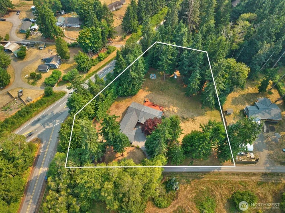 635 NE Stenman Lane Poulsbo, WA 98370