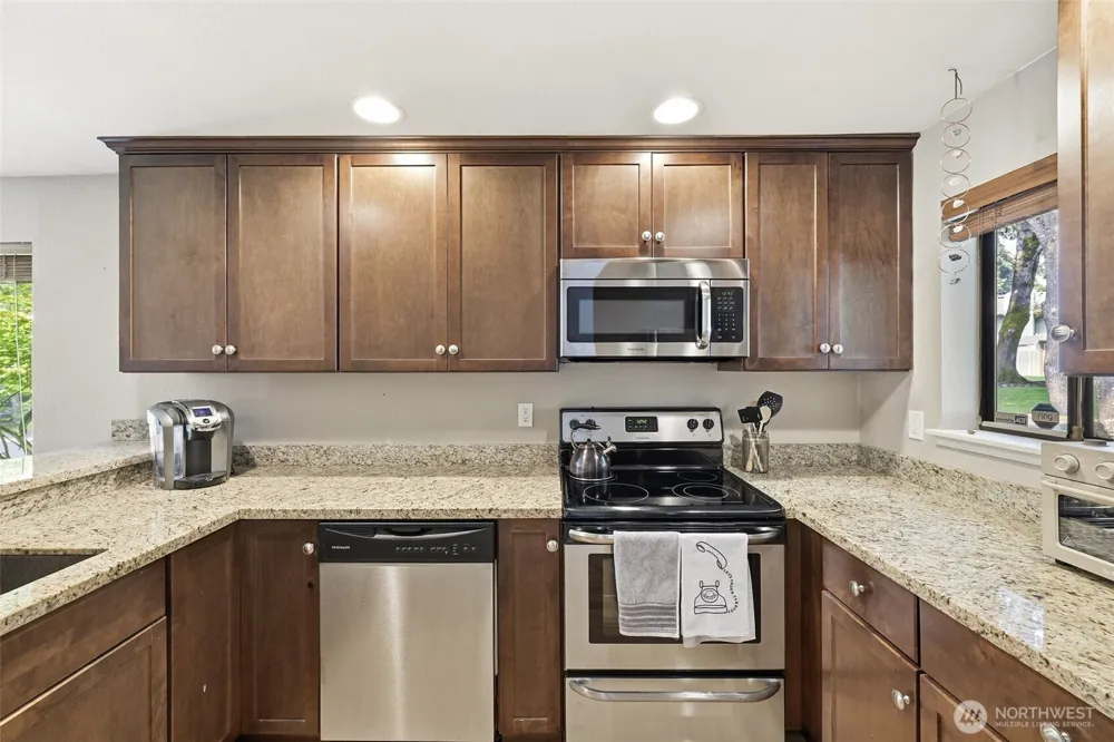 13229 SE 256th Street #J4 Kent, WA 98042