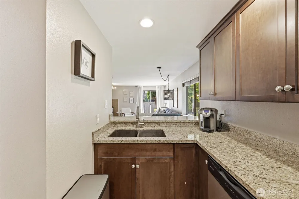 13229 SE 256th Street #J4 Kent, WA 98042