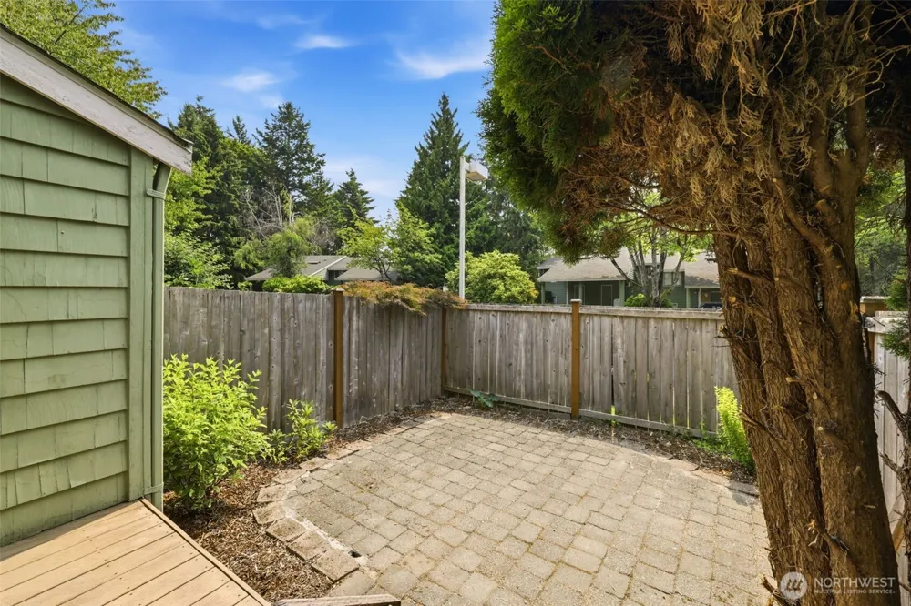 13229 SE 256th Street #J4 Kent, WA 98042