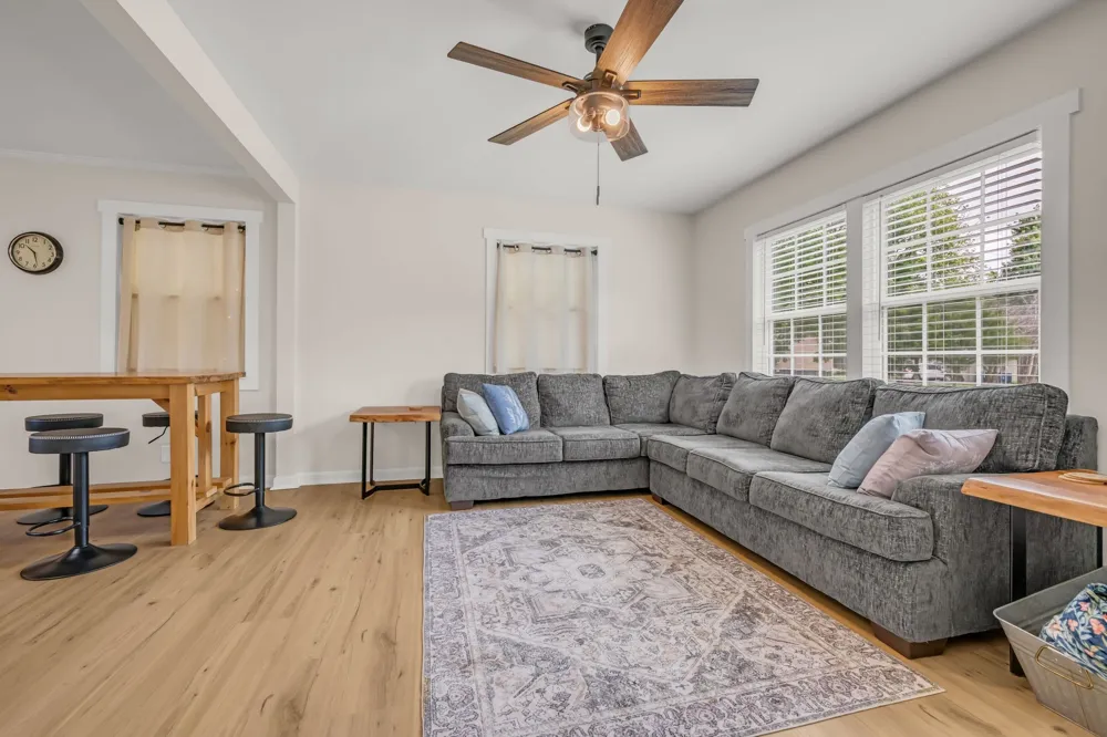 206 Murphree Ave Waverly, TN 37185