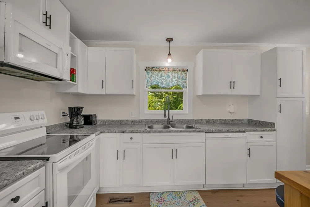 206 Murphree Ave Waverly, TN 37185