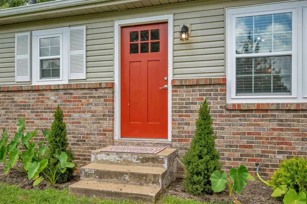 206 Murphree Ave Waverly, TN 37185