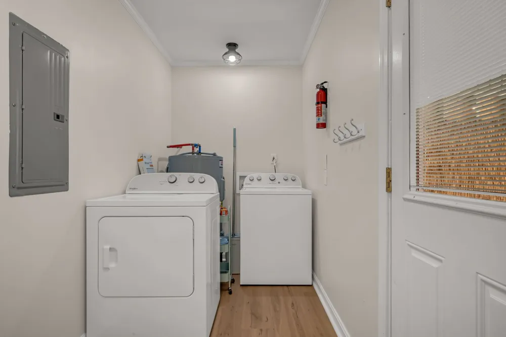 206 Murphree Ave Waverly, TN 37185