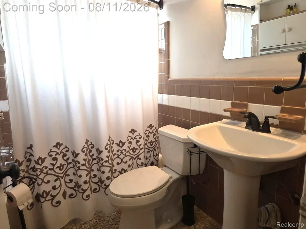 8841 Wormer Redford Charter Township, MI 48239