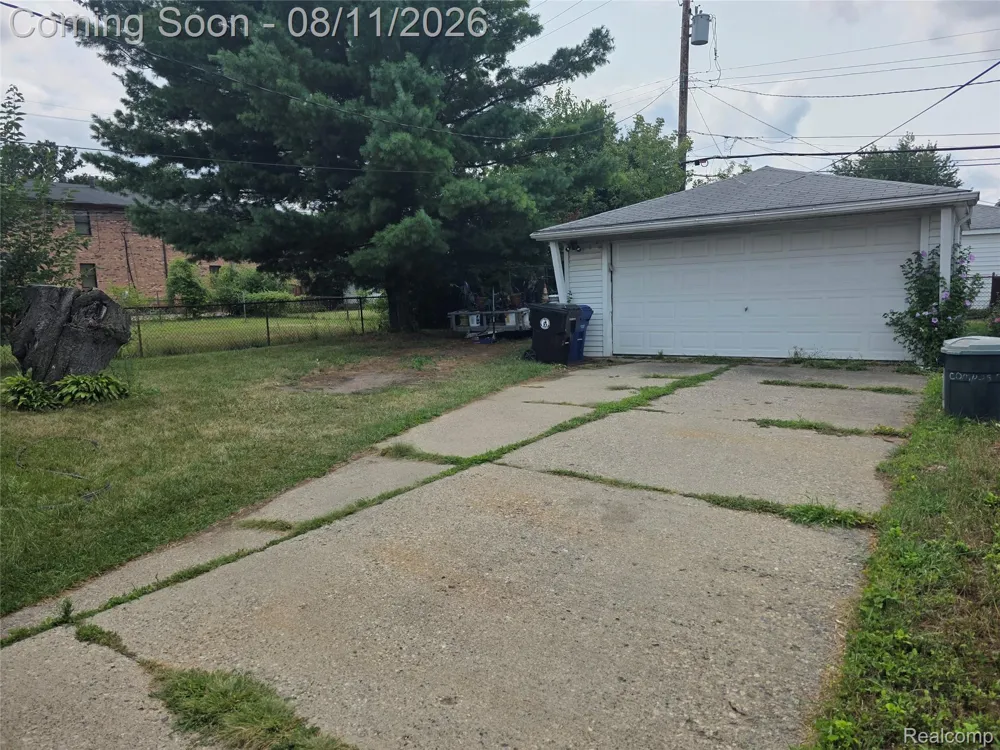 8841 Wormer Redford Charter Township, MI 48239