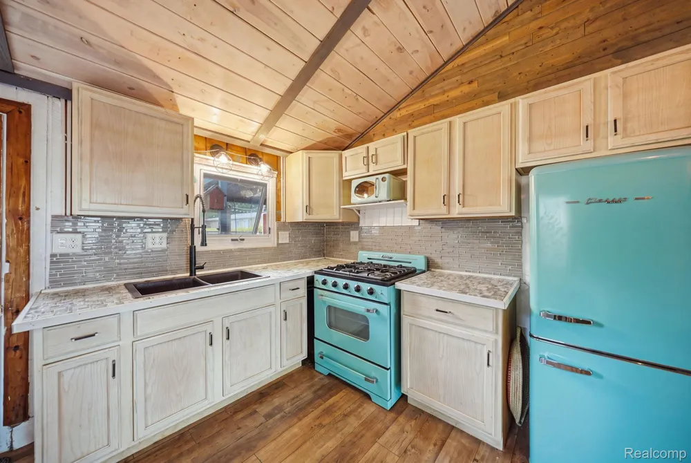 4599 Port Austin Road Lake Township, MI 48725