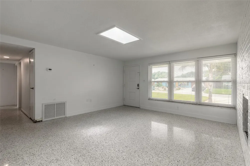 808 E 16TH AVENUE New Smyrna Beach, FL 32169