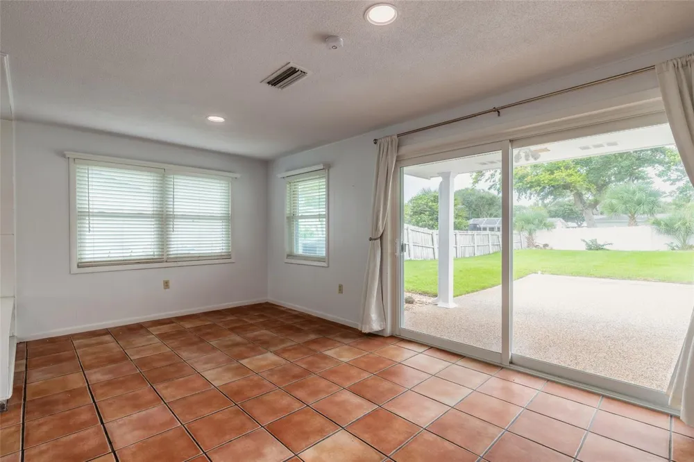 808 E 16TH AVENUE New Smyrna Beach, FL 32169