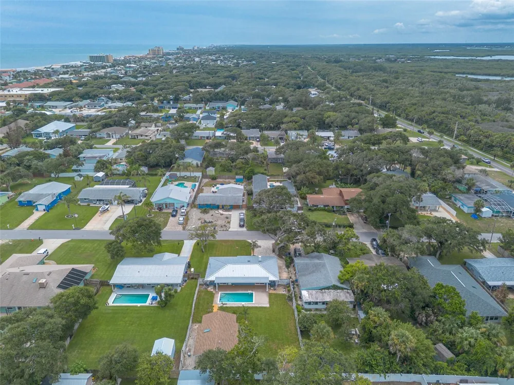 808 E 16TH AVENUE New Smyrna Beach, FL 32169