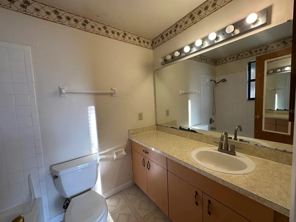 2050 SAN MARCOS DRIVE SE #214 Winter Haven, FL 33880