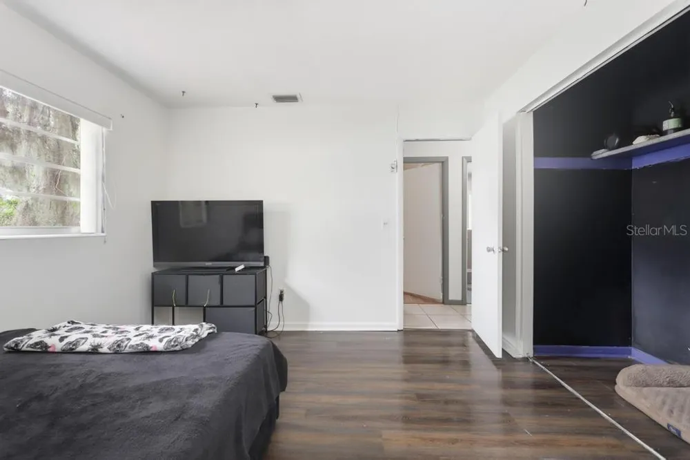 812 W FRANKLIN AVENUE Deland, FL 32720