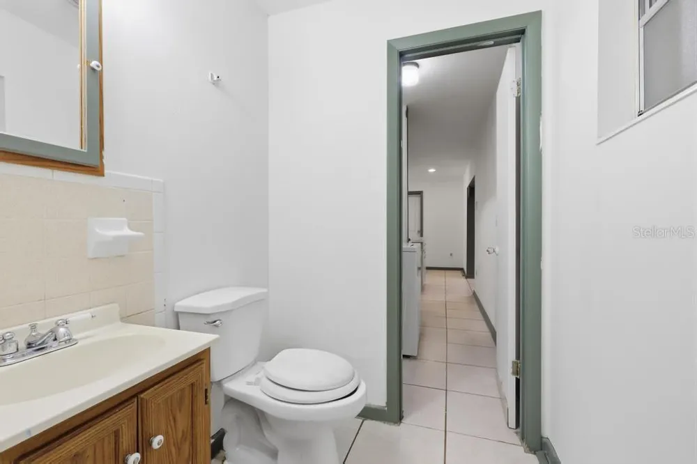 812 W FRANKLIN AVENUE Deland, FL 32720
