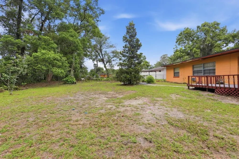812 W FRANKLIN AVENUE Deland, FL 32720