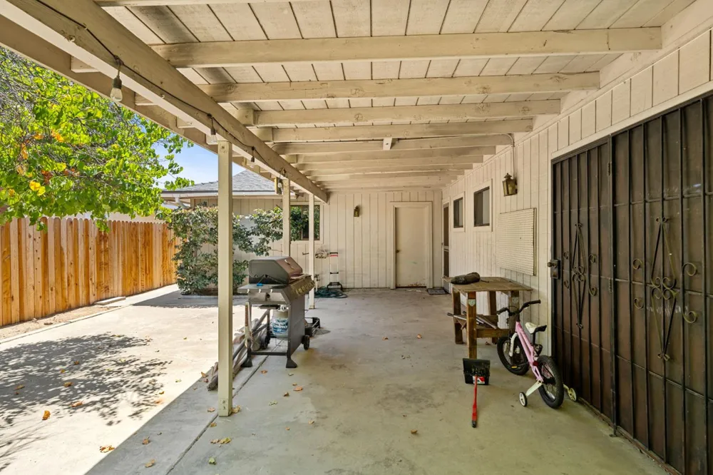 2212 Goldridge Street Selma, CA 93662