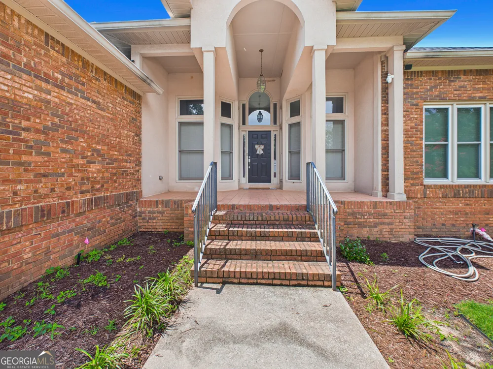 115 Raintree DR Warner Robins, GA 31088