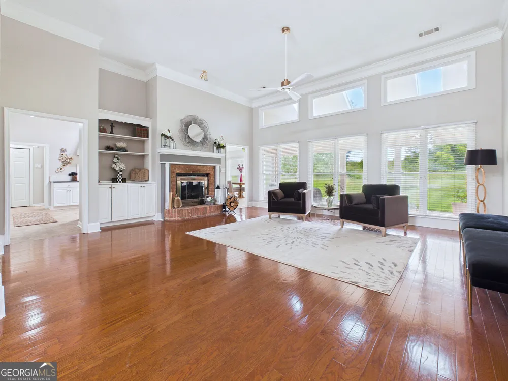 115 Raintree DR Warner Robins, GA 31088