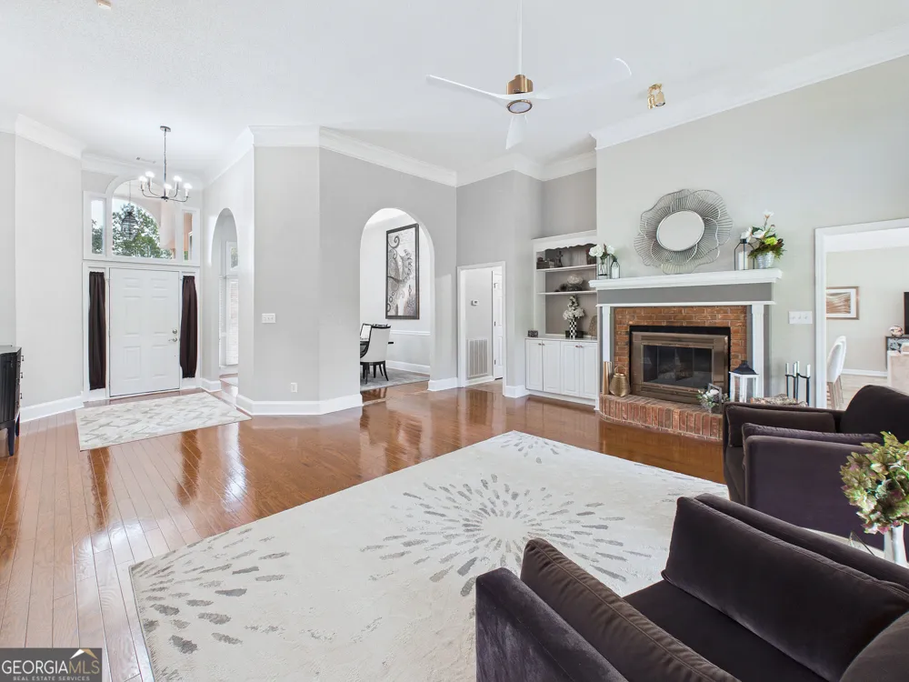 115 Raintree DR Warner Robins, GA 31088