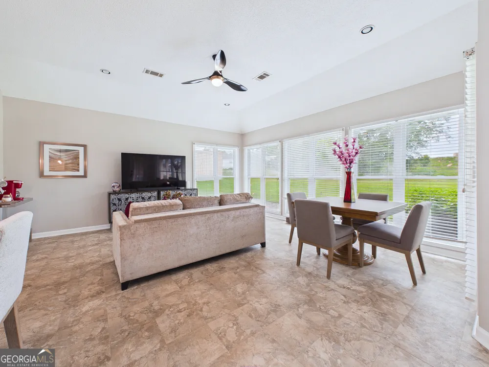 115 Raintree DR Warner Robins, GA 31088