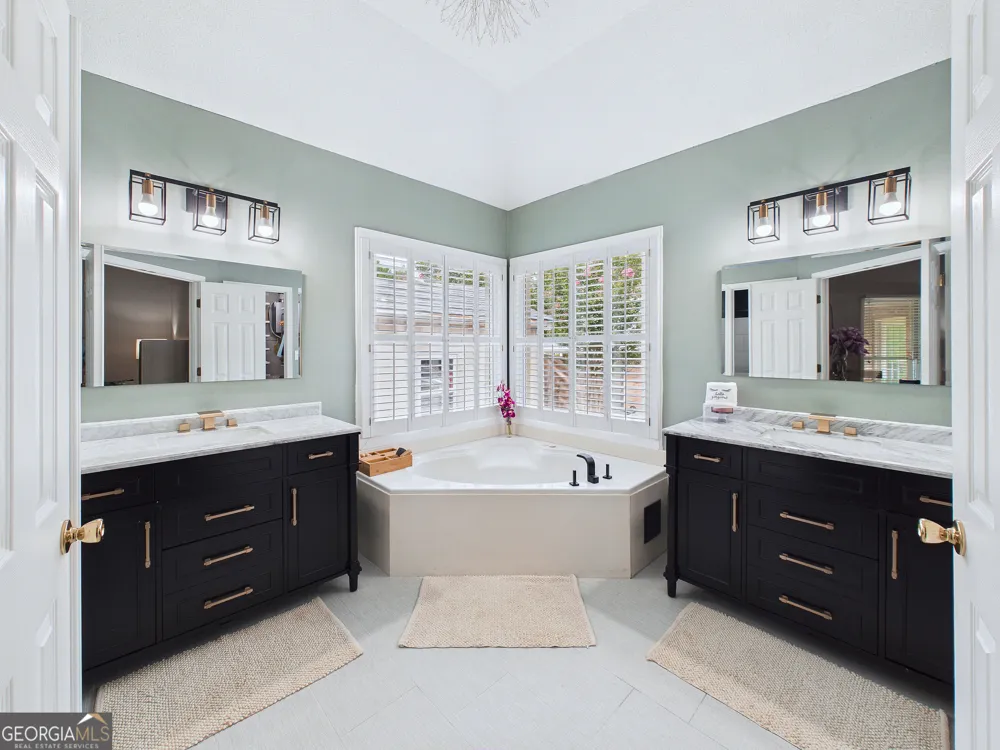 115 Raintree DR Warner Robins, GA 31088