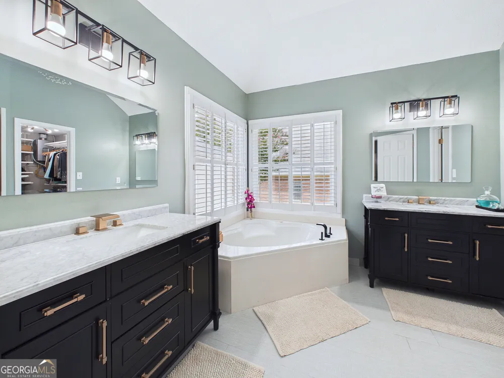115 Raintree DR Warner Robins, GA 31088