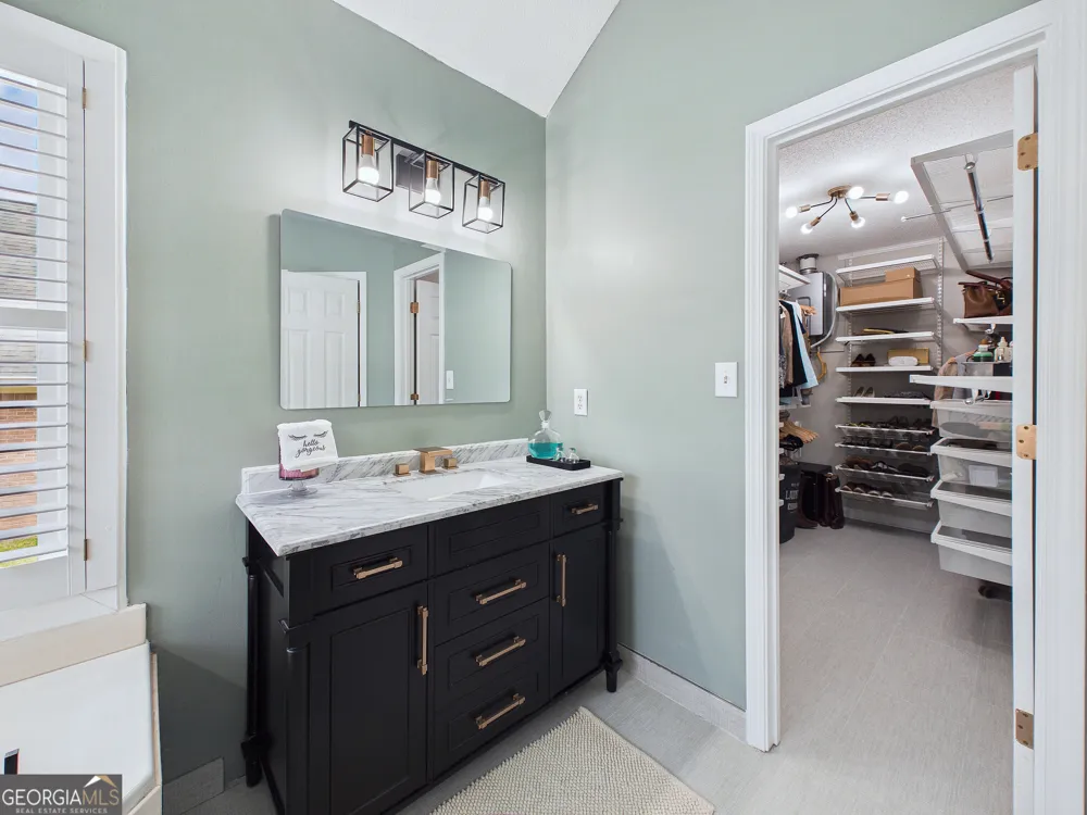 115 Raintree DR Warner Robins, GA 31088