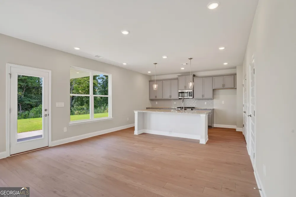 20 Sherwood DR Commerce, GA 30529
