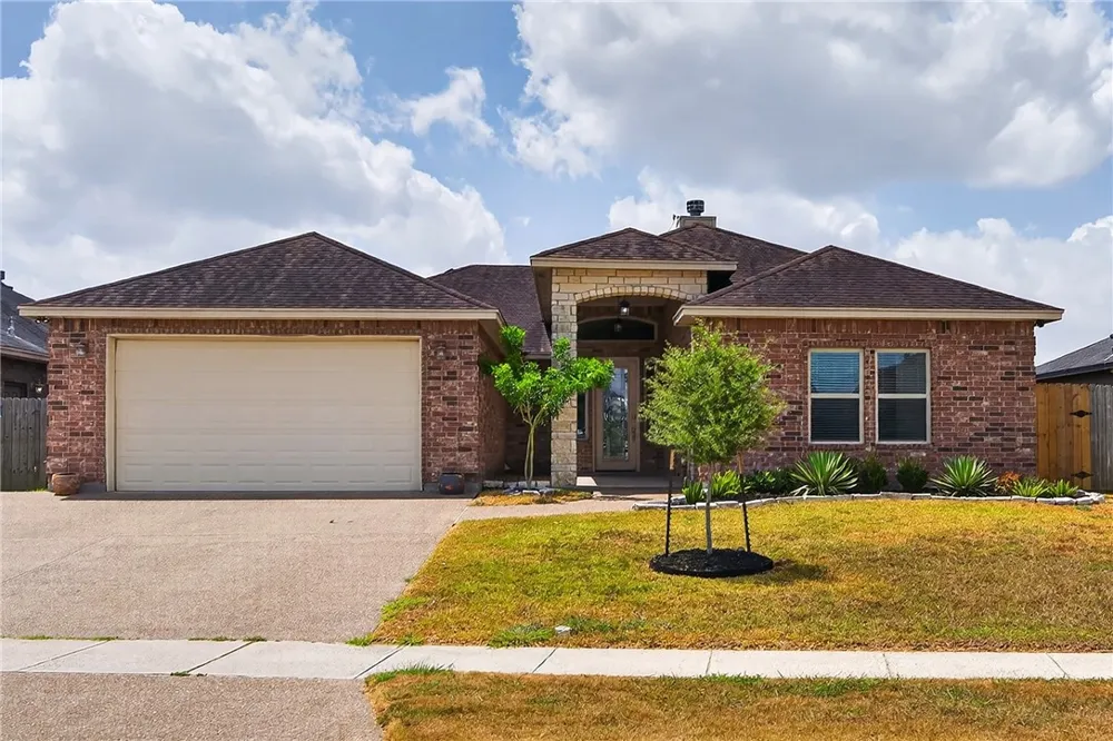 10317 Beverly Hills Drive Corpus Christi, TX 78410